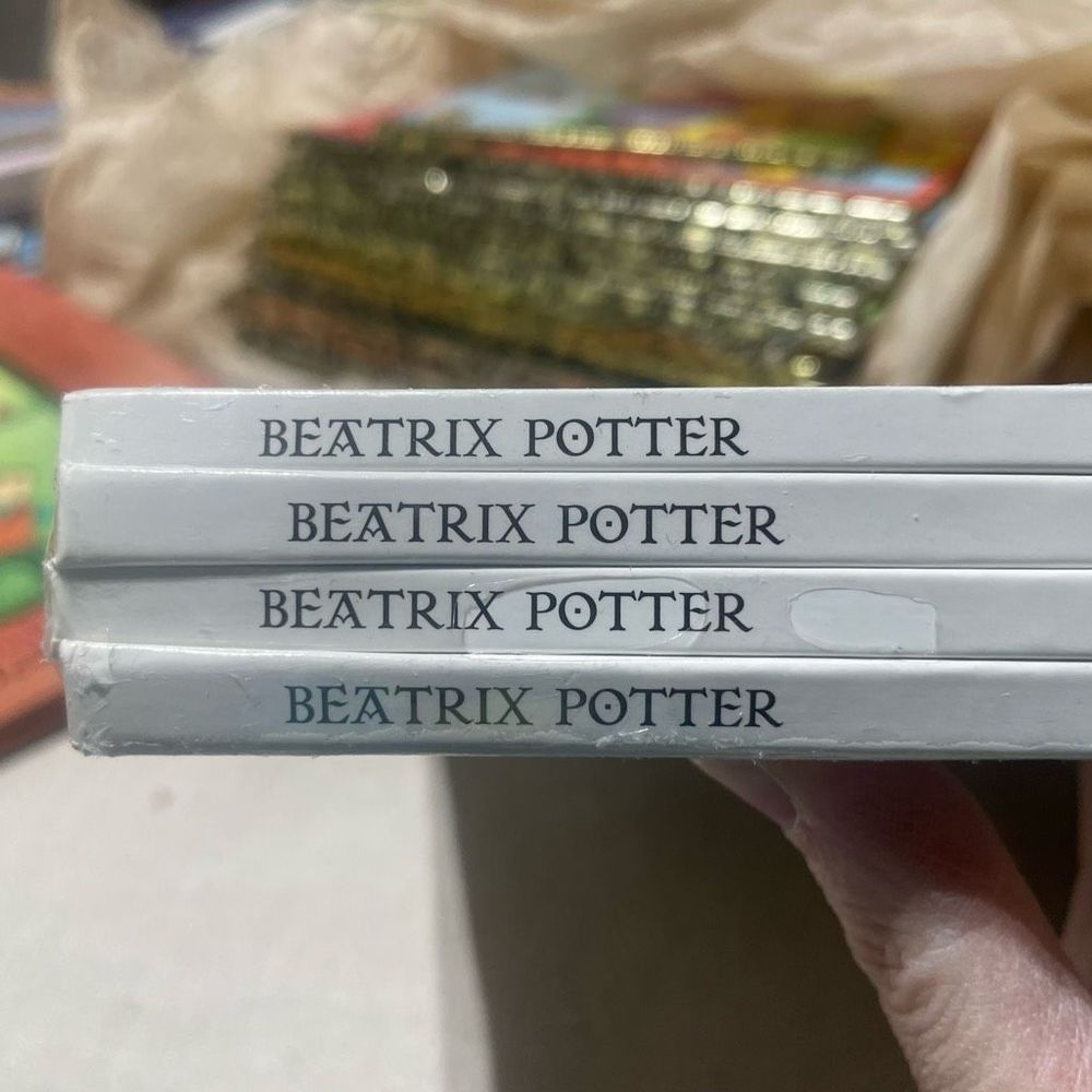 Brand New Vintage Classics Beatrix Potter Set of 4 Large Hardcover Books - Picture 3 of 5